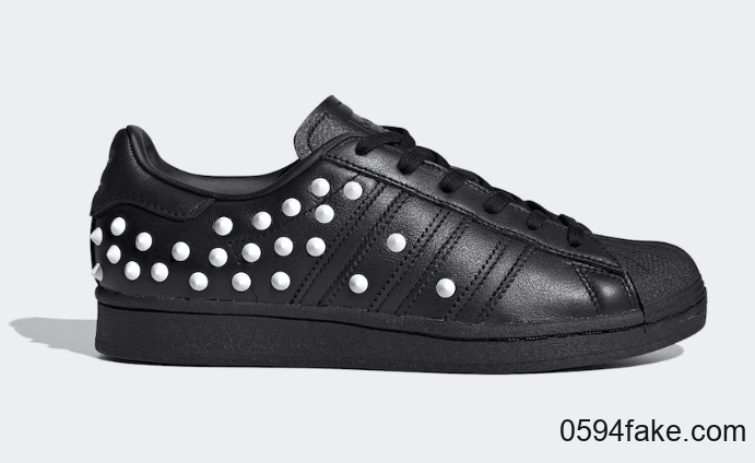 铆钉贝壳头!全新adidas Superstar WMNS将于2月13日发售!