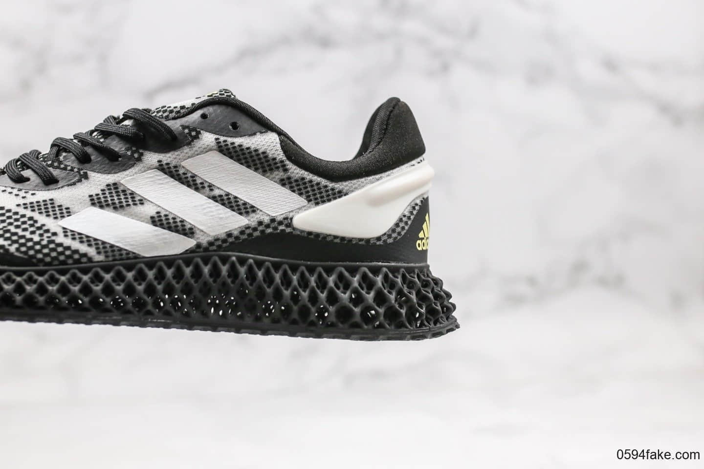 阿迪达斯Adidas Alphaedge 4D LTD M纯原版本冰雪蚕丝黑配色4D鞋底跑鞋原盒原标原档案数据开发 货号:FV5330