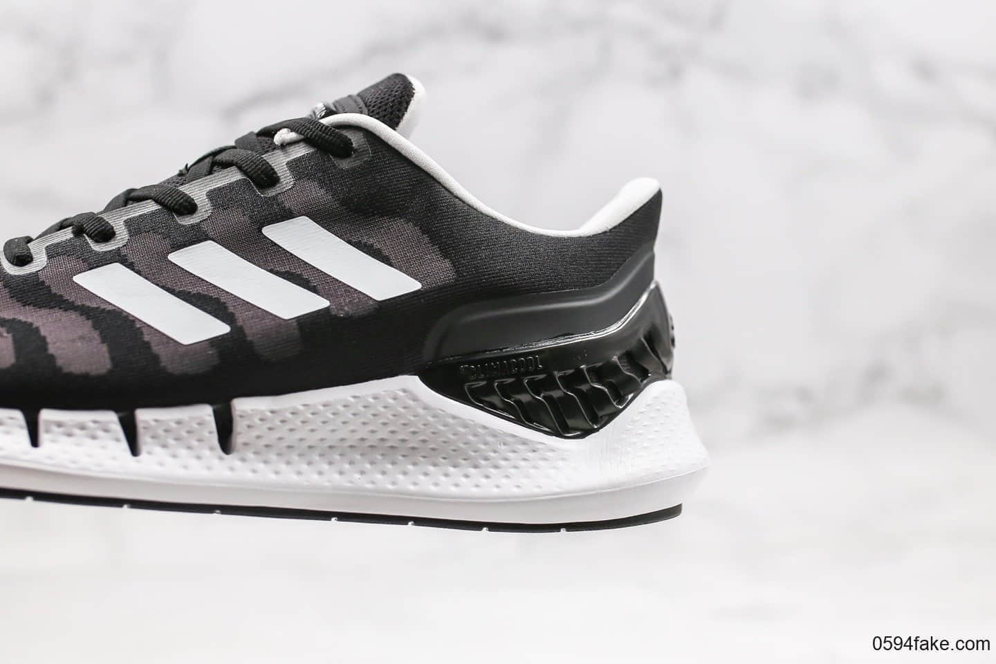 阿迪达斯adidas Climacool纯原版本清风跑鞋爆米花鞋底黑白配色原盒原标原档案数锯开发 货号:FW1223