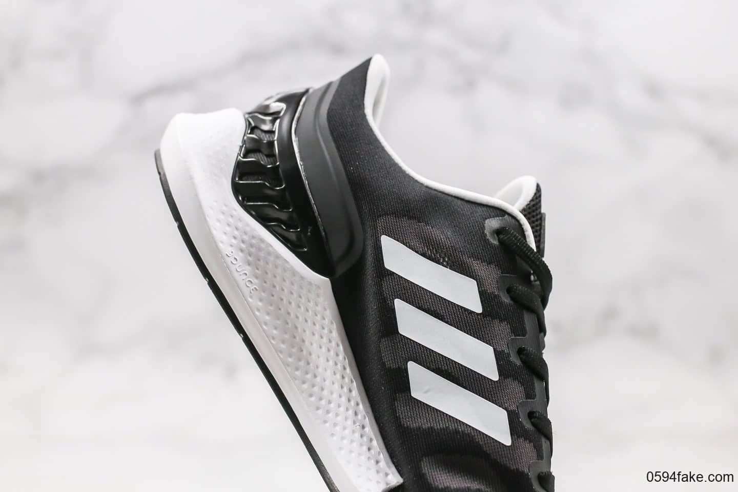 阿迪达斯adidas Climacool纯原版本清风跑鞋爆米花鞋底黑白配色原盒原标原档案数锯开发 货号:FW1223