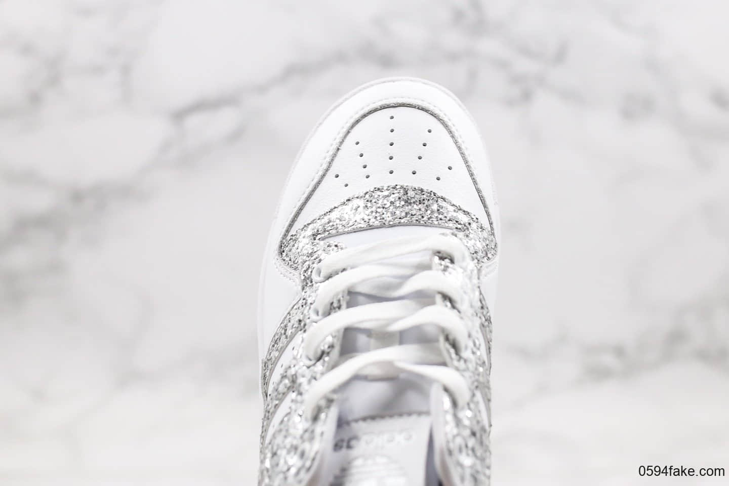 阿迪达斯Adidas Rivalry Low纯原版本低帮三叶草板鞋闪银配色原档案数据开发原盒原标 货号:EE8729