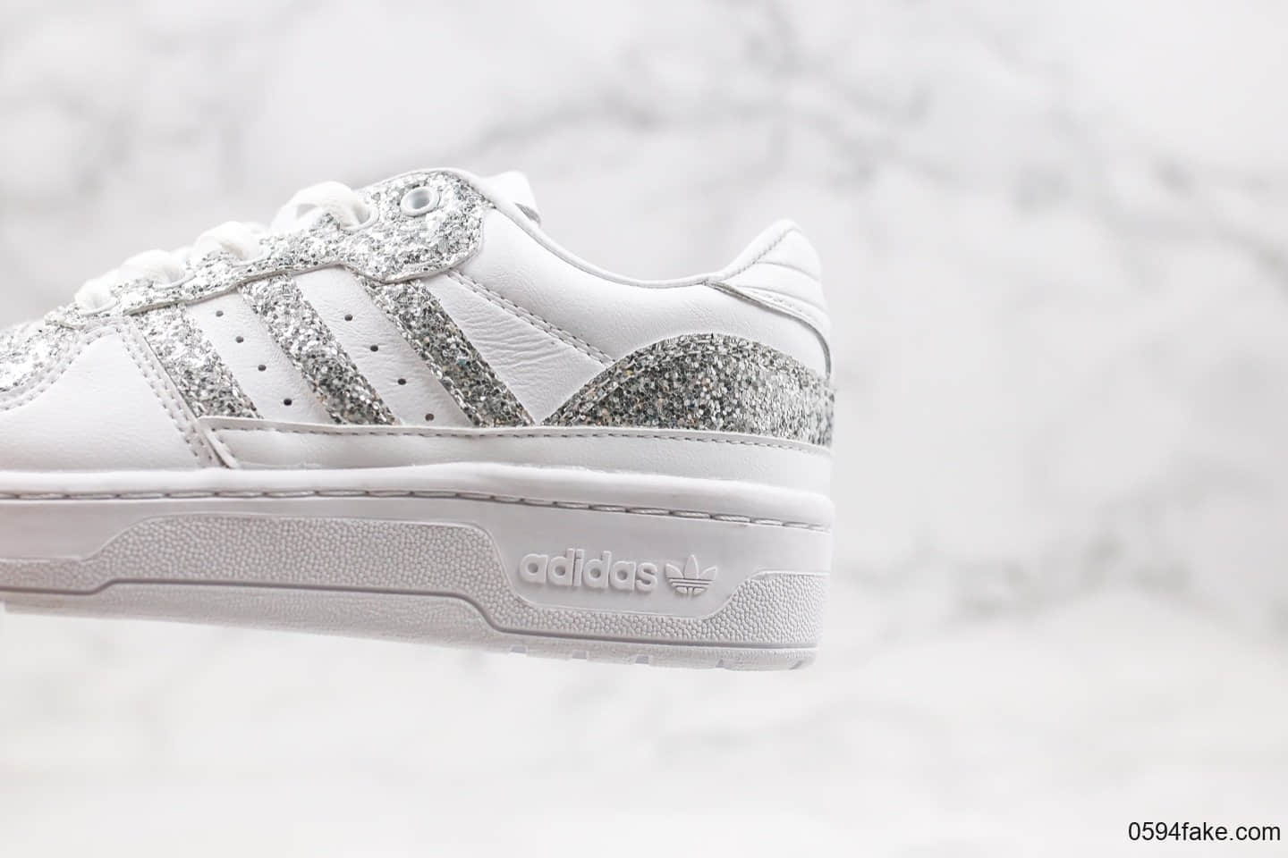 阿迪达斯Adidas Rivalry Low纯原版本低帮三叶草板鞋闪银配色原档案数据开发原盒原标 货号:EE8729