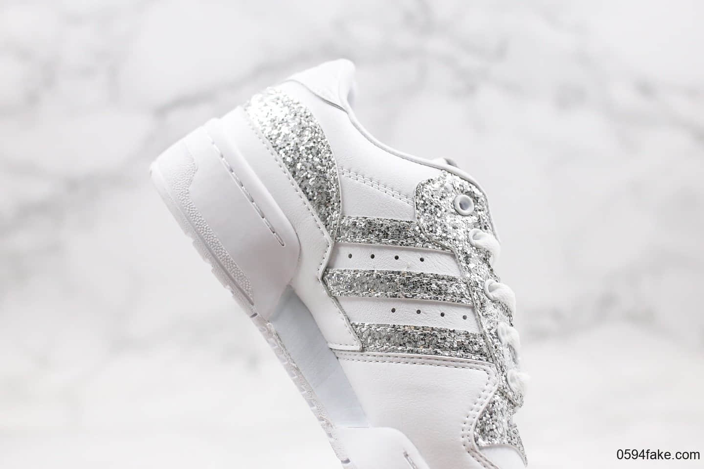 阿迪达斯Adidas Rivalry Low纯原版本低帮三叶草板鞋闪银配色原档案数据开发原盒原标 货号:EE8729