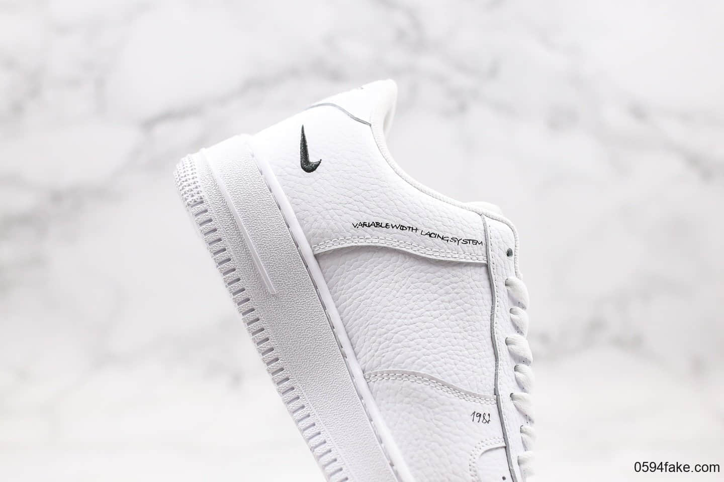 耐克Nike Air FORCE 1 SCHEMATIC WHITE BLACK Sketch纯原版本低帮空军一号二次元涂鸦黑白色内置全掌气垫 货号：CW7581-101