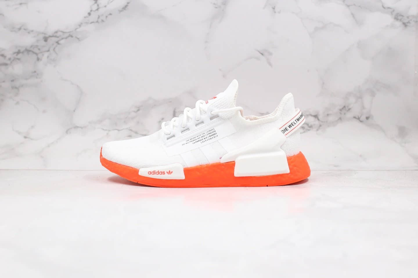 阿迪达斯Adidas NMD R-1 V2纯原版本街头风格NMD爆米花跑鞋白橙色原厂大底区别市面通货版本 货号:FX3902
