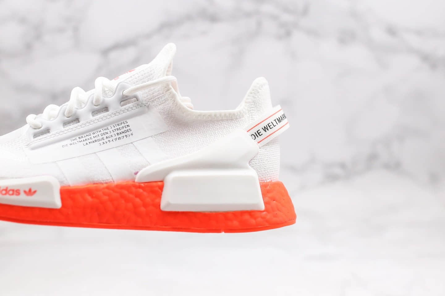 阿迪达斯Adidas NMD R-1 V2纯原版本街头风格NMD爆米花跑鞋白橙色原厂大底区别市面通货版本 货号:FX3902