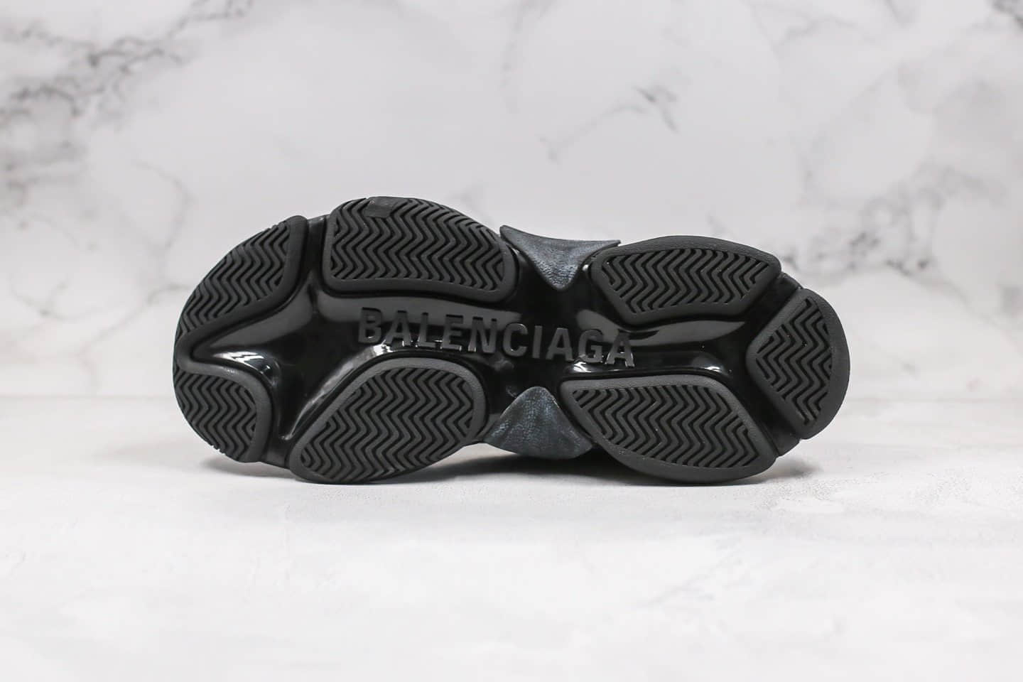 巴黎世家Balenciaga Triple S纯原版本做旧复古老爹鞋原厂TPU气垫组合大底进口头层皮料正确立体LOGO