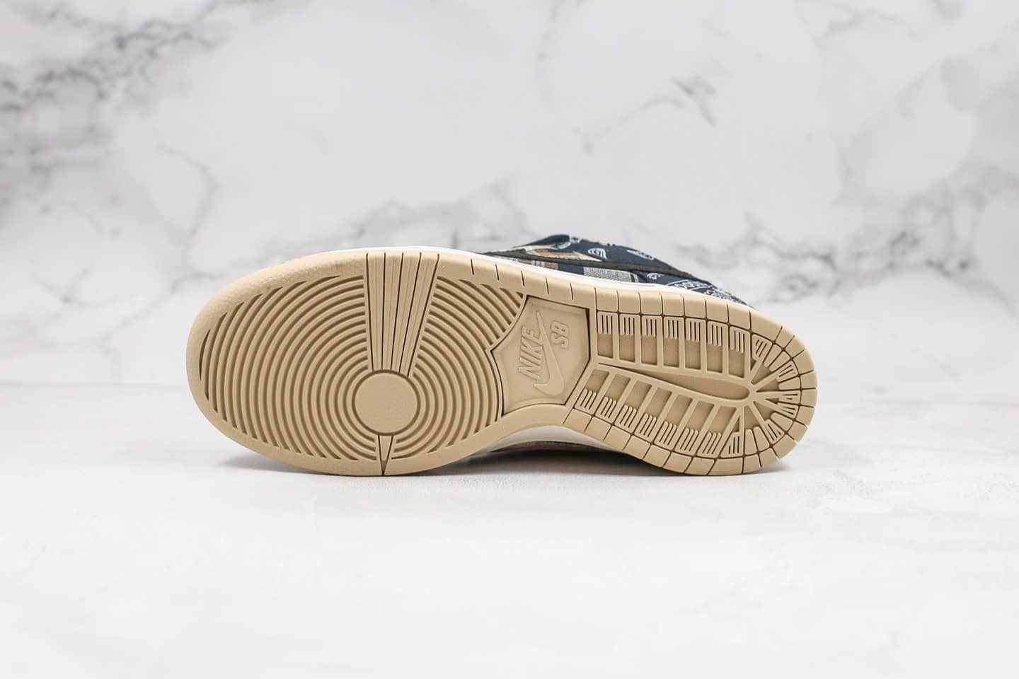 耐克Travis Scott x Nike SB Dunk Low纯原版本联名款DUNK腰果花配色原盒配件齐全原档案数据开发 货号：CT5053-001