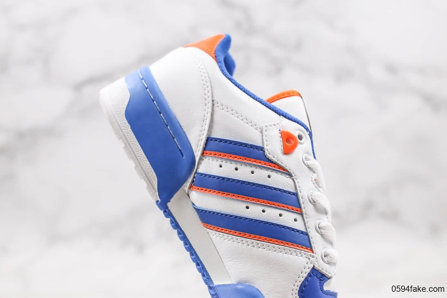 阿迪达斯Adidas RIVALRY LOW W纯原版本三叶草校园板鞋白红蓝色原盒原标原档案数据开发 货号:FU6833