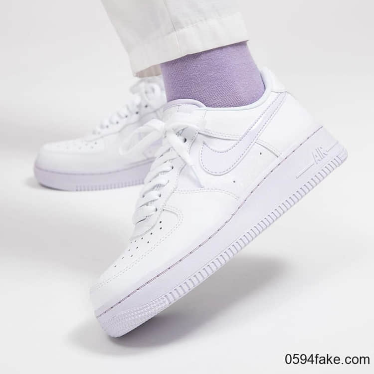 暗纹淡紫色纯白设计!全新Air Force1现已发售!