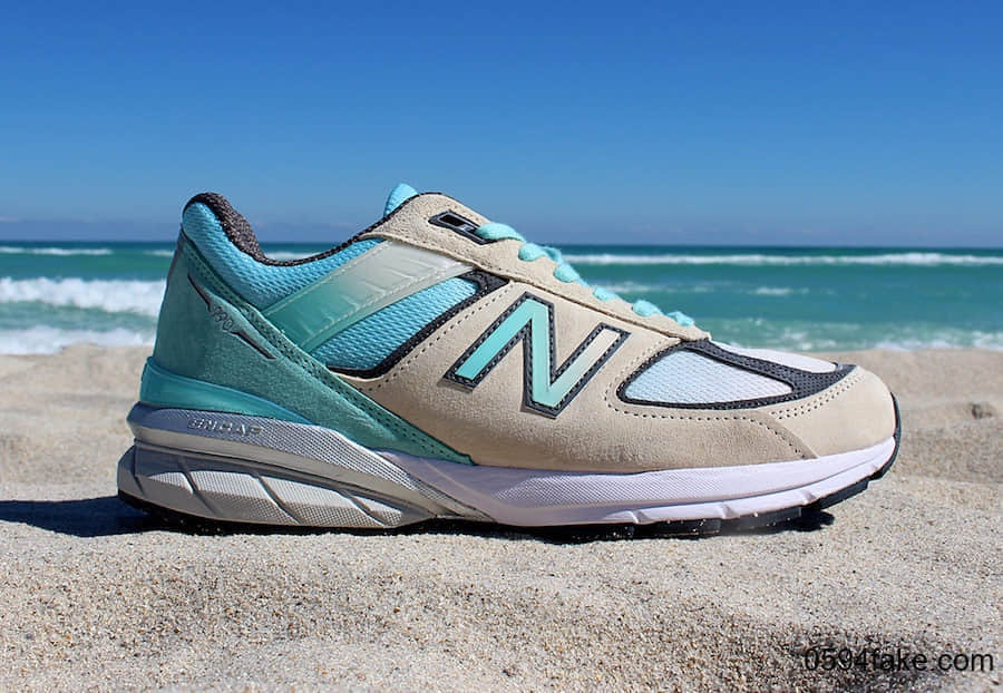 受退税支票启发!全新YCMC x New Balance 990v5明日发售!