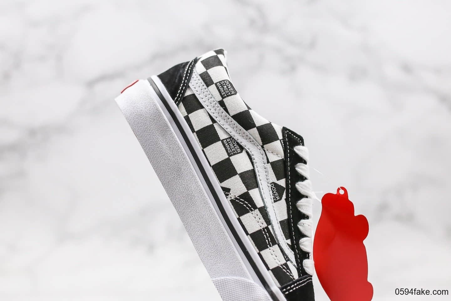 万斯Vans Dover Street Market 2020公司级版本Vans春季帆布鞋经典黑白棋盘格原厂硫化内置钢印