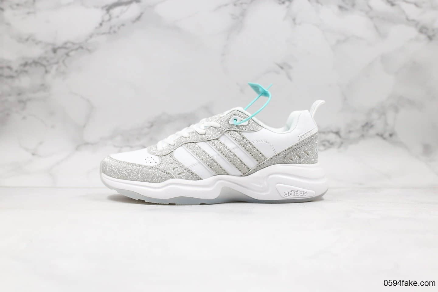 阿迪达斯Adidas Ogiginals Strutter YY纯原版本三叶草轻便老爹鞋闪银配色原楦头纸板打造 货号:EG2668