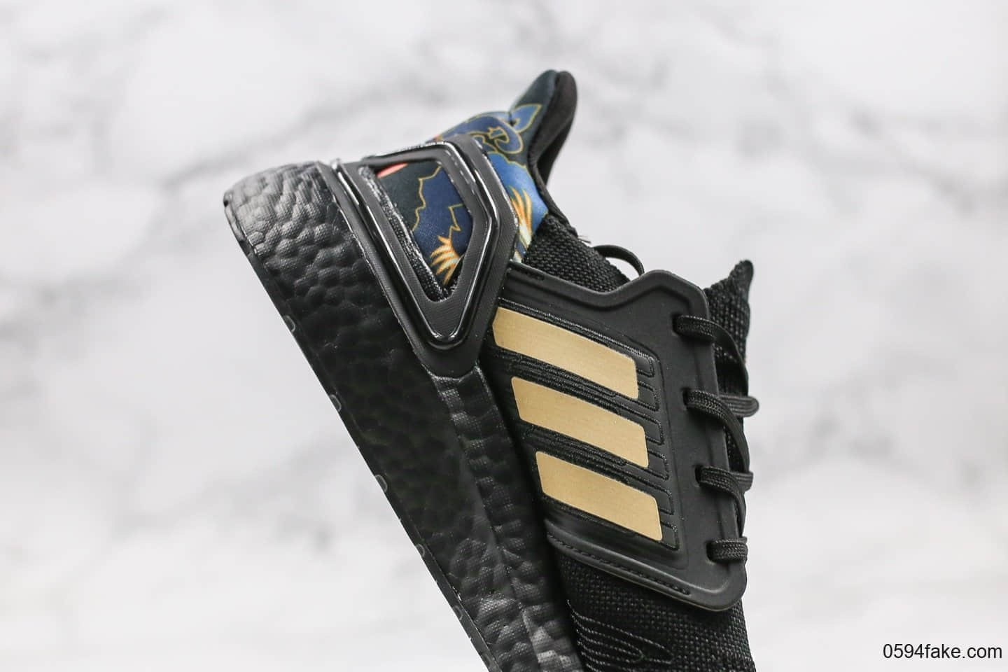 阿迪达斯Adidas UltraBoost 2020 Consortium纯原版本全新UB6.0黑金色爆米花跑鞋原厂巴斯夫鞋底原盒原标 货号:FV4322