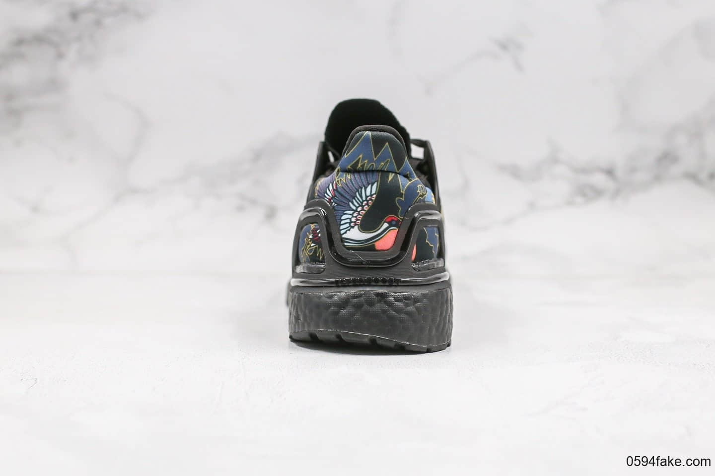 阿迪达斯Adidas UltraBoost 2020 Consortium纯原版本全新UB6.0黑金色爆米花跑鞋原厂巴斯夫鞋底原盒原标 货号:FV4322