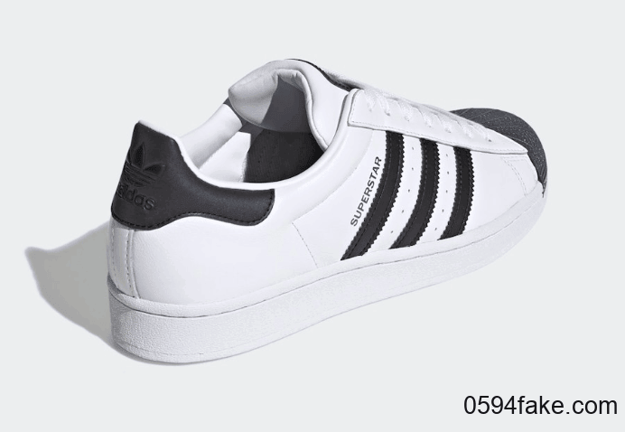 全息贝壳头!这双adidas Superstar超抢眼! 货号:FW6387
