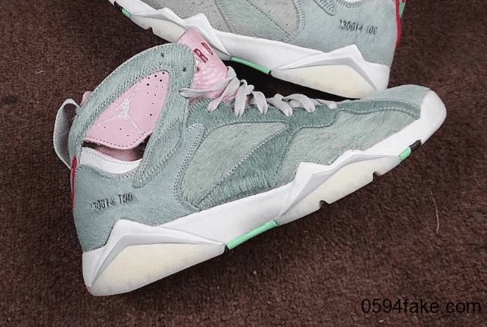 毛绒兔八哥!Air Jordan 7“ Hare 2.0”释出最新实物细节图! 货号:CT8529-002