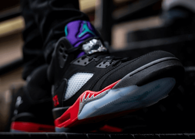 浓郁“紫葡萄”氛围!AJ5“反转葡萄”释出最新实物图! 货号:136027-500