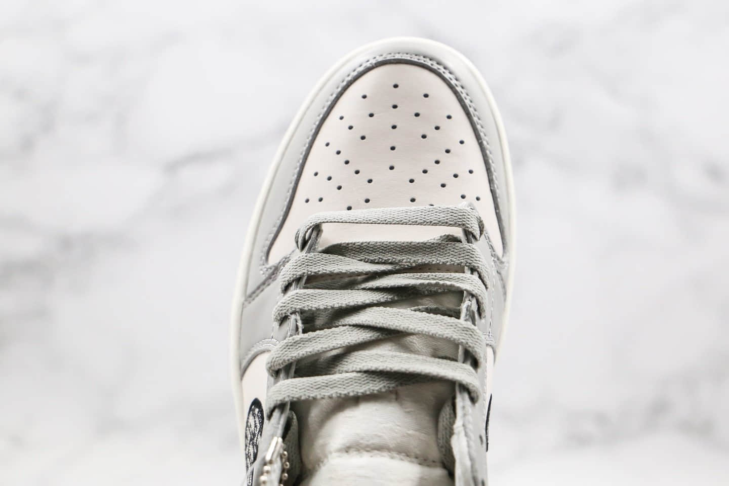 乔丹Air Jordan 1 Low x Dior纯原版本迪奥联名款低帮AJ1原厂头层鞋面材质原档案数据开发 货号:553668-998