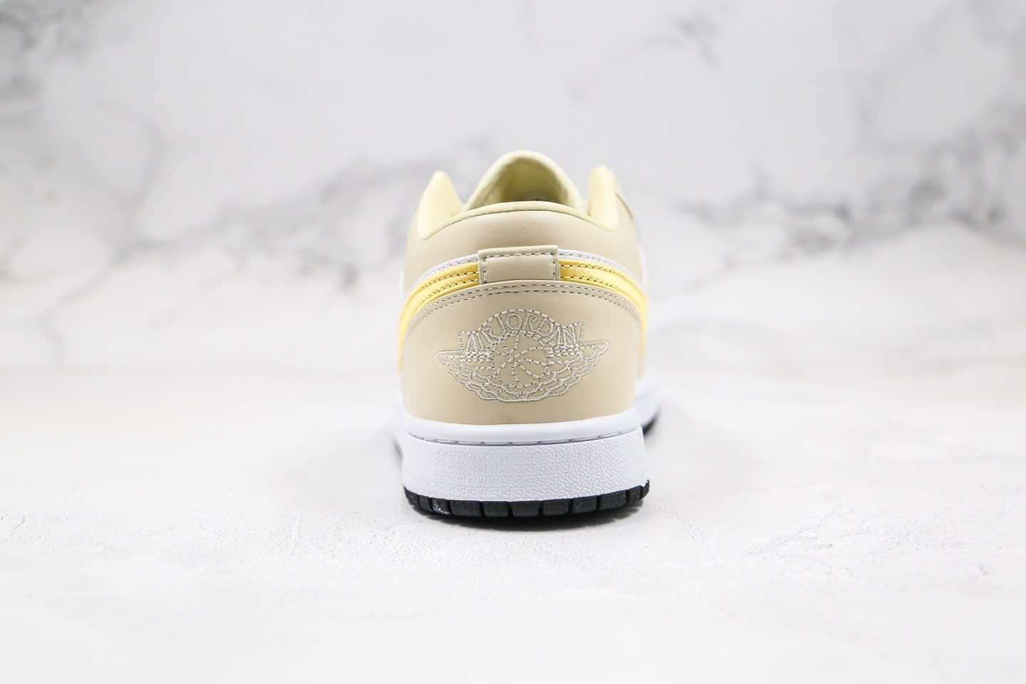 乔丹Air Jordan 1 Low Light Orewood Brown纯原版本低帮AJ1淡黄色浅矿石木棕色阿马里洛白内置气垫原楦头纸板打造 货号:CK3022-107