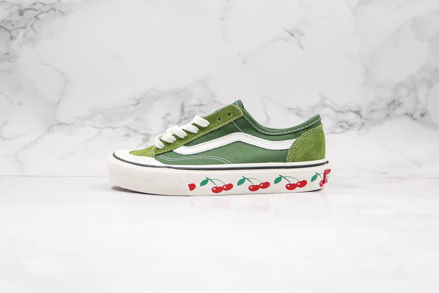 万斯Vans Style 36 Decon SF公司级版本低帮半月包头牛油果小樱桃配色原厂硫化大底 货号:VN0A3MVLYTL