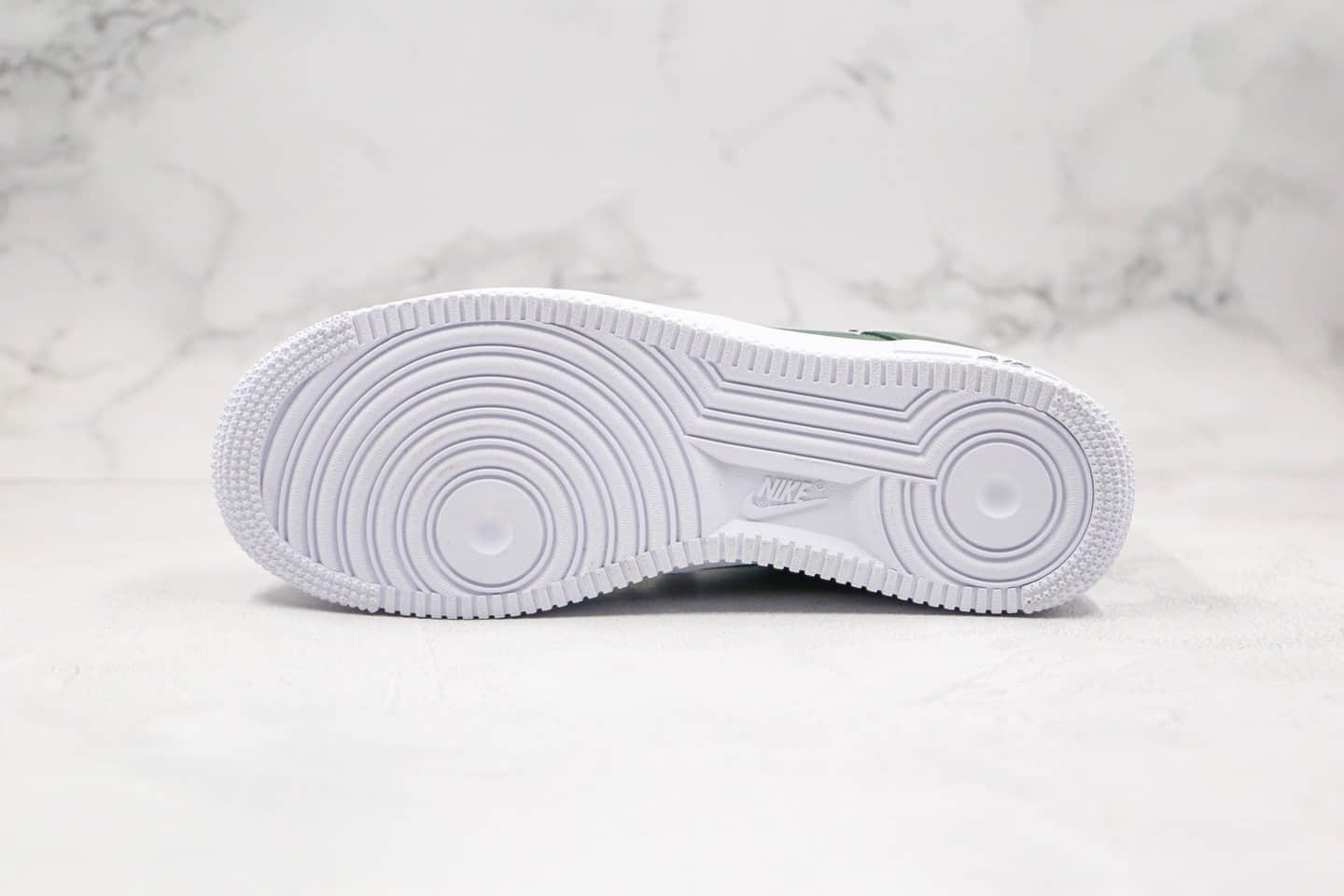 耐克Nike Air Force 1 Hong Kong纯原版本低帮空军一号香港限定绿色内置气垫原盒原标 货号：845053-300