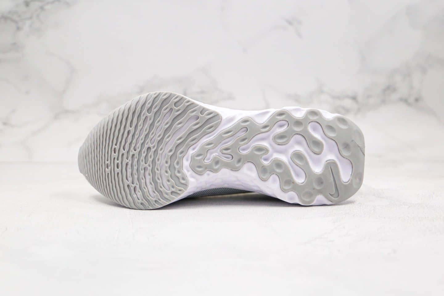 耐克Nike Infinity Run Flyknit纯原版本瑞亚缓震跑鞋白银色原厂缓震大底原楦头纸板打造 货号:CD4371-101