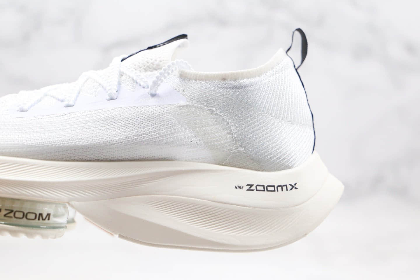 耐克Nike Air Zoom Alphafly NEXT%「破 2」纯原版本马拉松厚底跑步鞋纯白色内置真碳纤维搭配Zoom x气垫 货号：CI9925-100