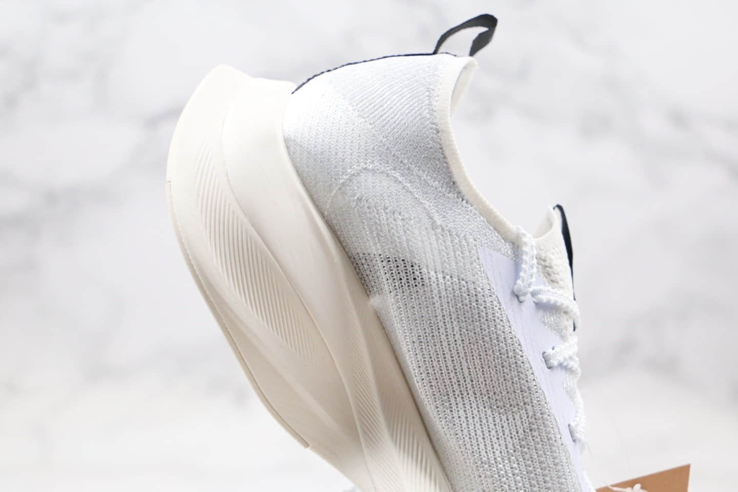 耐克Nike Air Zoom Alphafly NEXT%「破 2」纯原版本马拉松厚底跑步鞋纯白色内置真碳纤维搭配Zoom x气垫 货号：CI9925-100