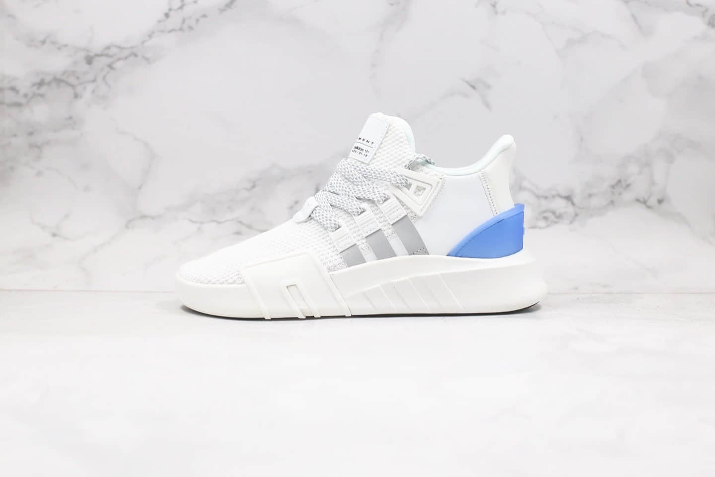 阿迪达斯Adidas EQT Basketball ADV公司级版本三叶草针织网面慢跑鞋白灰蓝色原档案数据开发 货号:EE5025