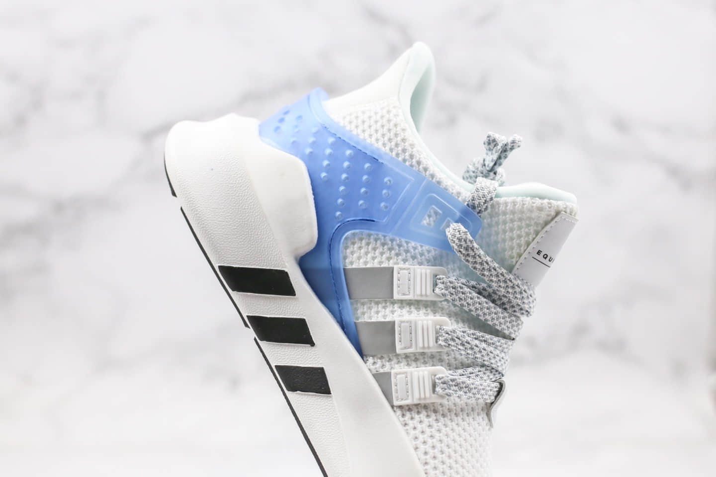 阿迪达斯Adidas EQT Basketball ADV公司级版本三叶草针织网面慢跑鞋白灰蓝色原档案数据开发 货号:EE5025