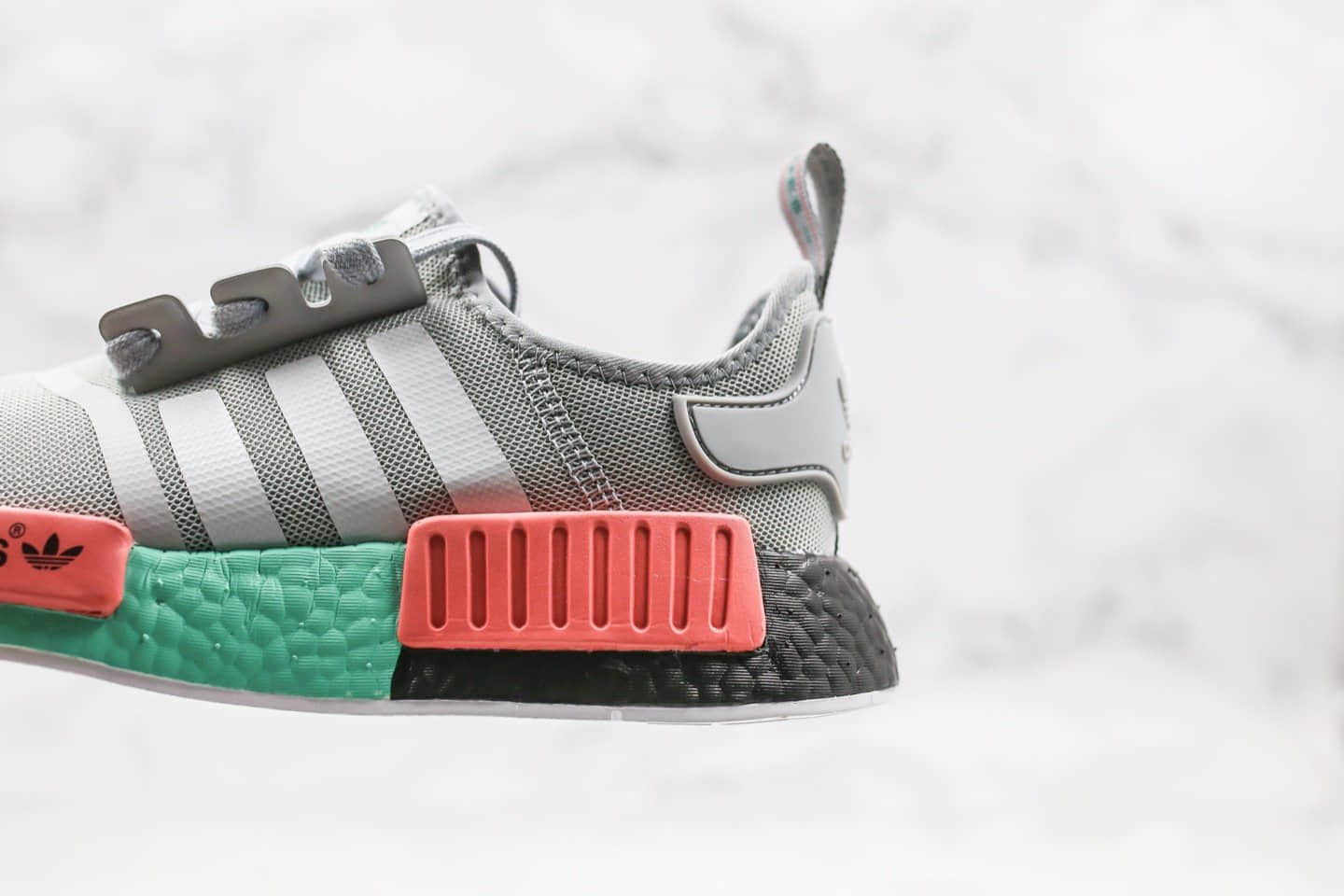 阿迪达斯adidas NMD R1纯原版本爆米花跑鞋灰绿色撞色原盒原标原档案数据开发 货号:FX4353