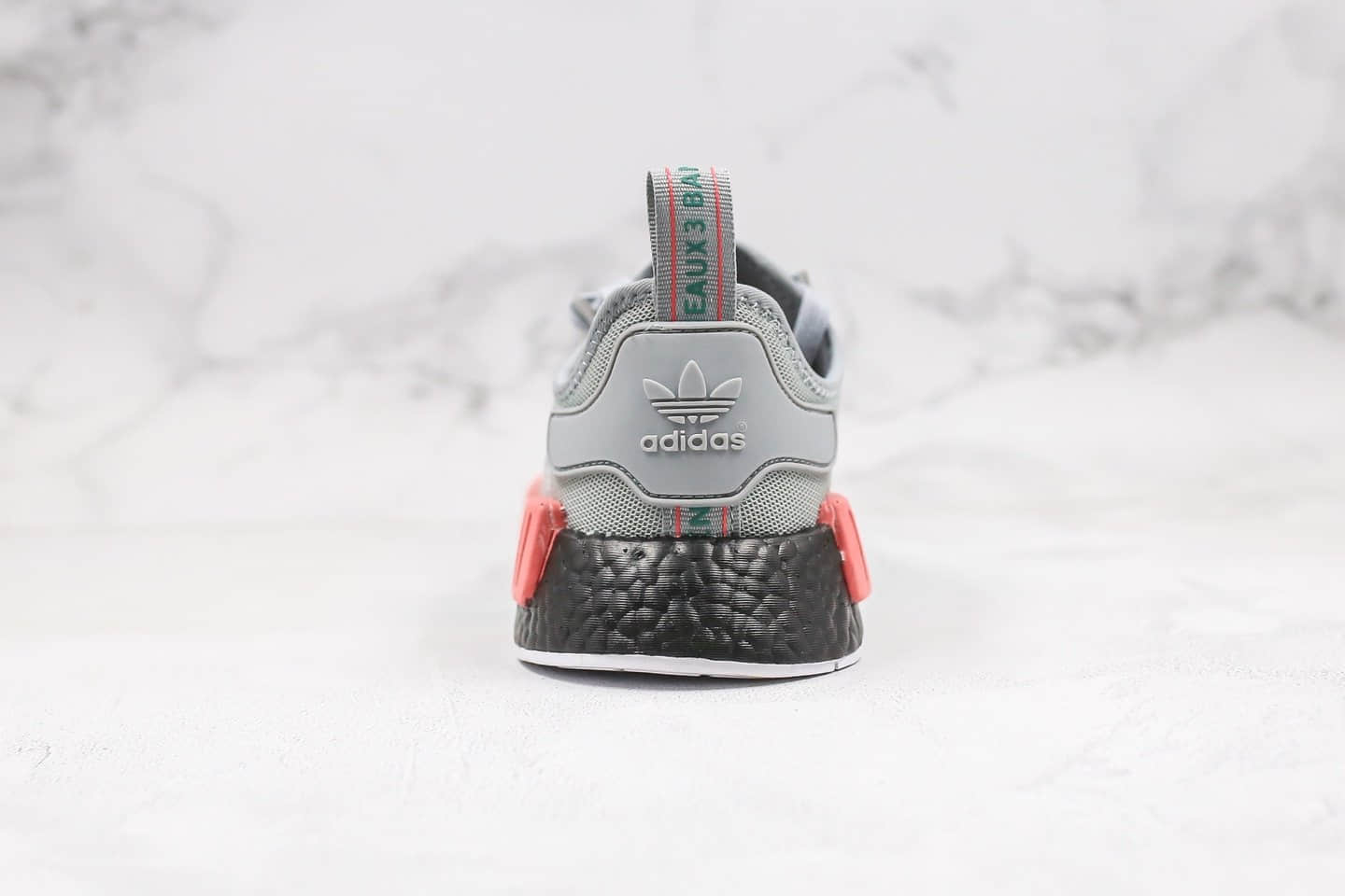 阿迪达斯adidas NMD R1纯原版本爆米花跑鞋灰绿色撞色原盒原标原档案数据开发 货号:FX4353