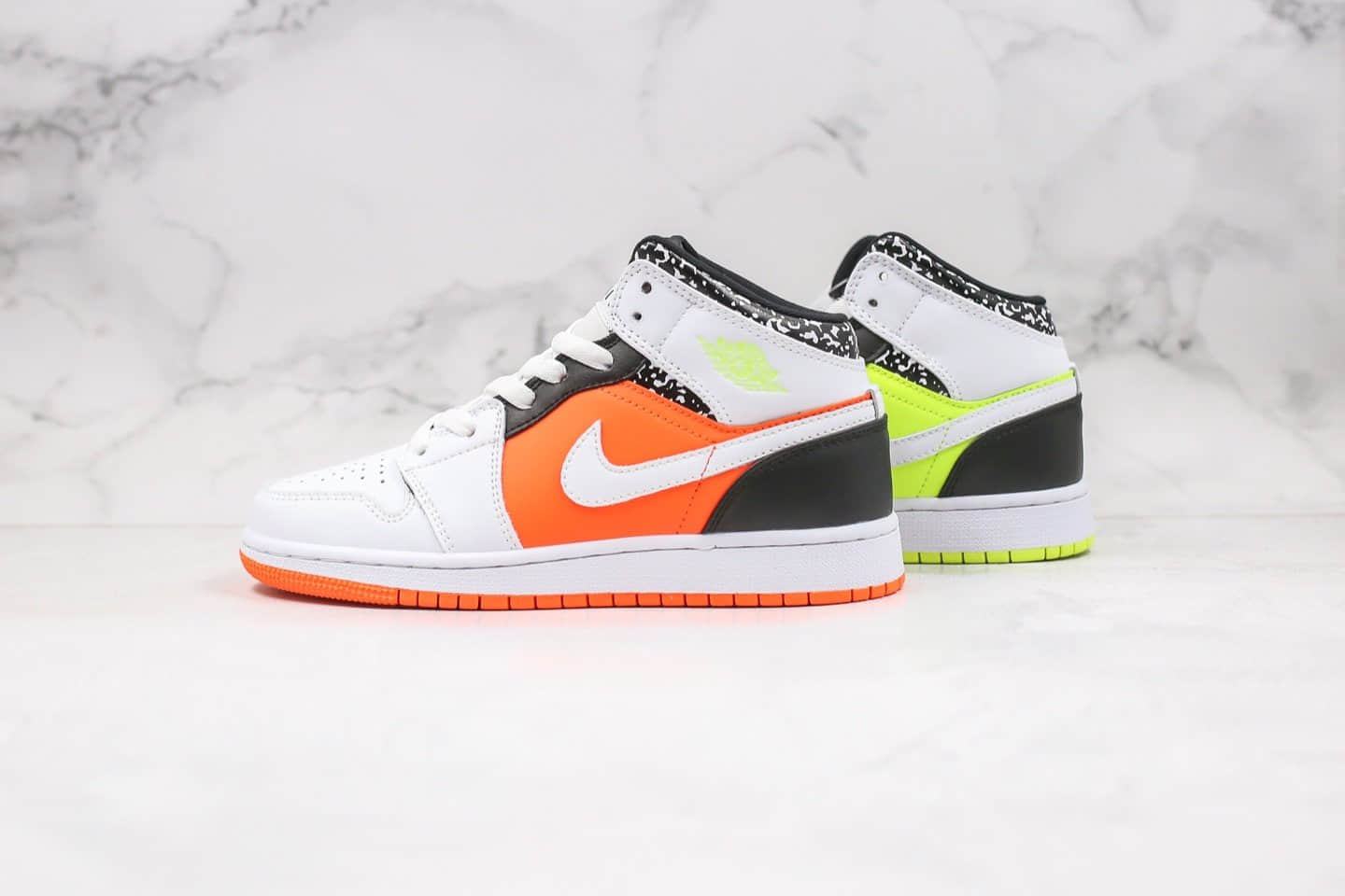 乔丹Air Jordan 1 Mid GS公司级版本中帮AJ1黄橙鸳鸯配色原盒原标原材料一比一打造 货号:554725-870