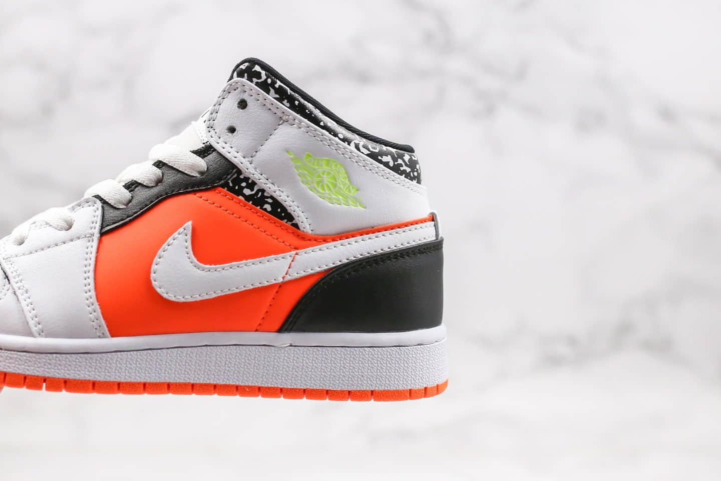 乔丹Air Jordan 1 Mid GS公司级版本中帮AJ1黄橙鸳鸯配色原盒原标原材料一比一打造 货号:554725-870