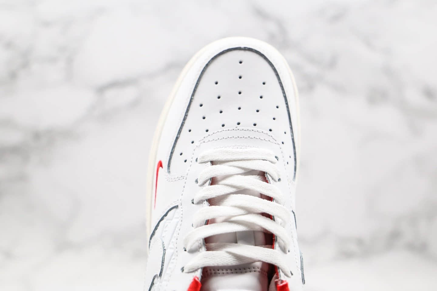 耐克KITH x Air Force1 Ronnie Fieg纯原版本低帮空军一号超级联名款浮雕印花LOGO白红色内置全掌Sole气垫原盒原标 货号:AO2132-104