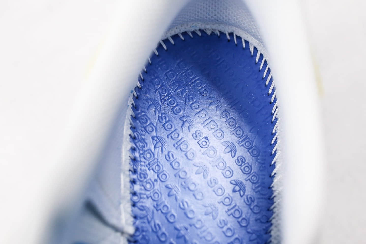 阿迪达斯Adidas Superstar纯原版本三叶草贝壳头城市限定武汉加油正确硅蓝软中底原盒原标原楦头纸板打造 货号:FW2856