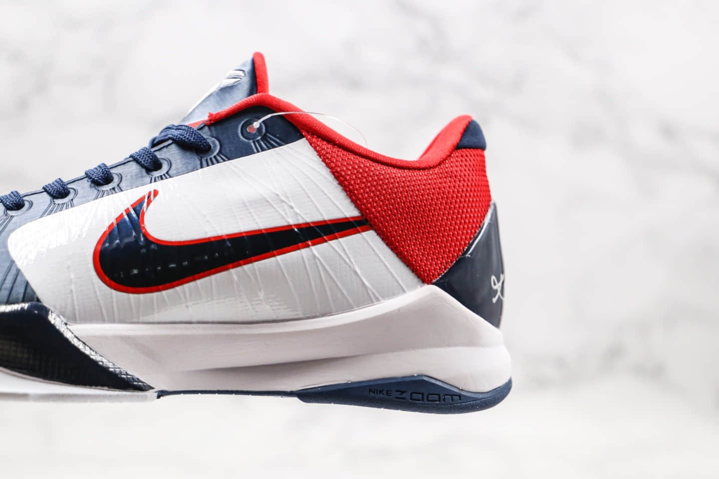 耐克Nike Zoom Kobe V纯原版本科比5代蓝红色李小龙配色内置碳板加持支持实战 货号：386430-103