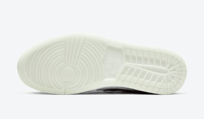 夜光外底+蛇纹皮革+炫彩银河图案!这双低帮AJ1亮点不少! 货号:CW7309-090