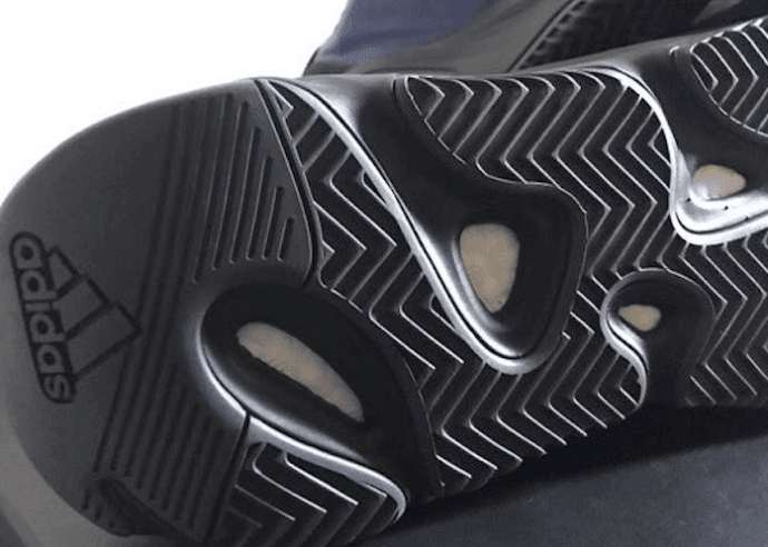 全新Yeezy 700 MNVN首度曝光!潮流感十足!
