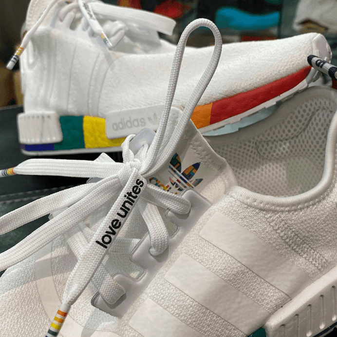 彩虹中底!adidas NMD R1 Pride实物图曝光! 货号:FY9024