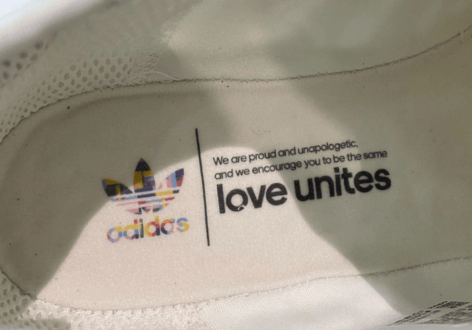 彩虹中底!adidas NMD R1 Pride实物图曝光! 货号:FY9024