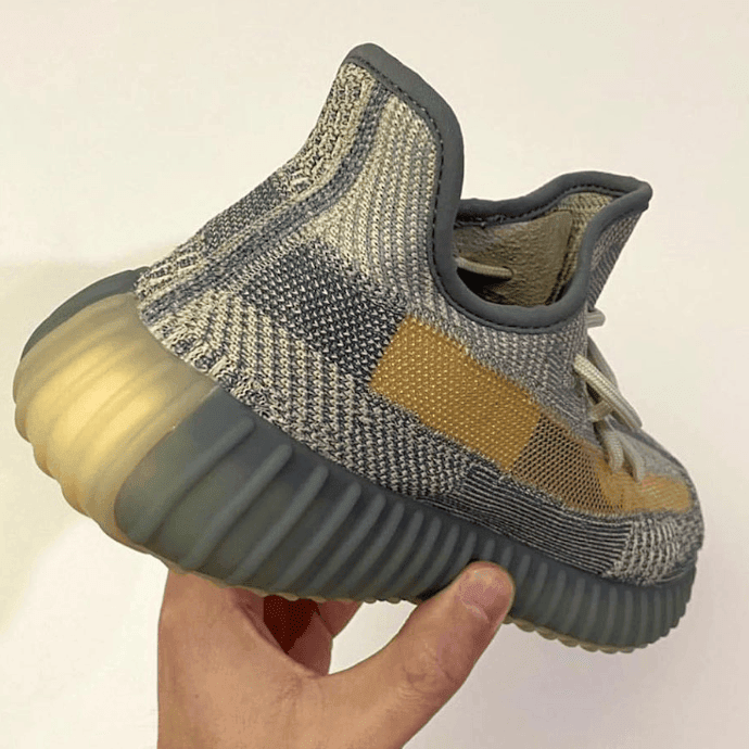 全新 Yeezy 350 V2曝光!实物清爽百搭!