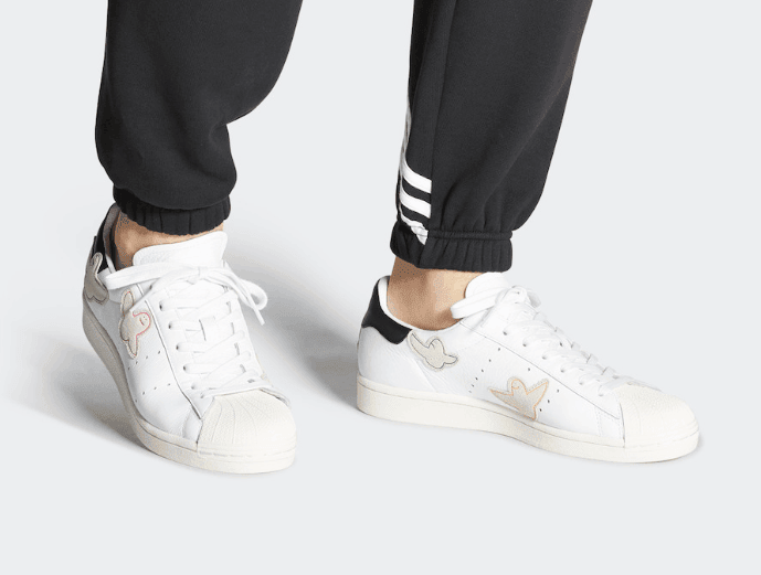 可爱插画图案点缀!Mark Gonzales x adidas贝壳头即将发售! 货号:FW8029