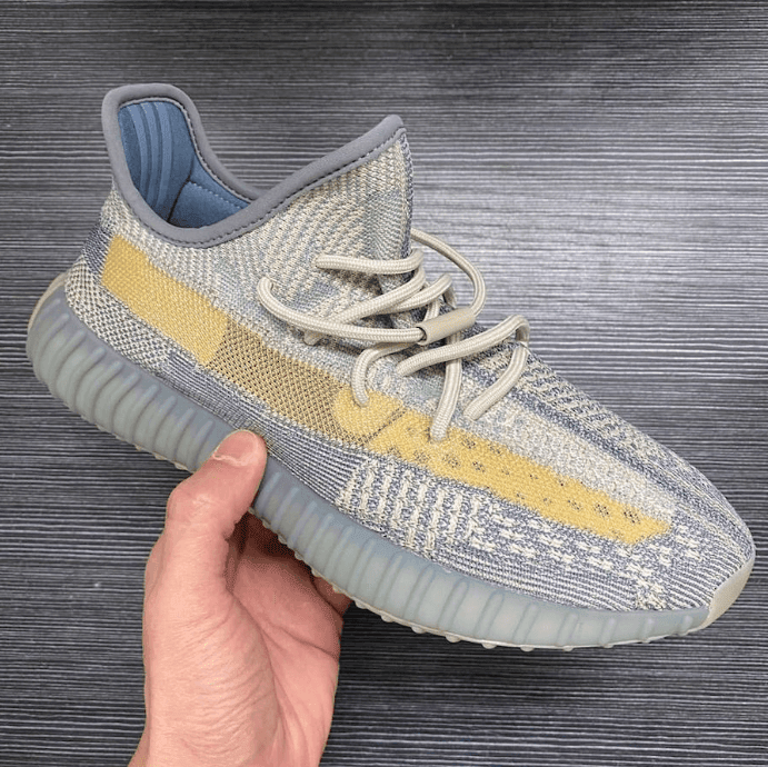 全新 Yeezy 350 V2曝光!实物清爽百搭!