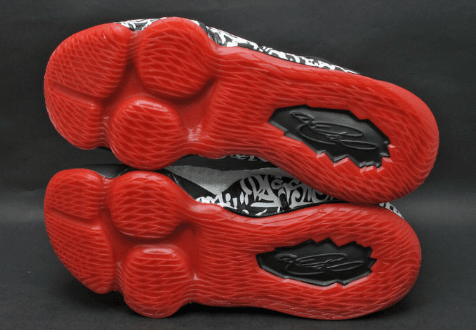 Nike LeBron 17 “Graffiti” 实物细节图曝光!完美致敬LeBron 4! 货号:CT6052-100