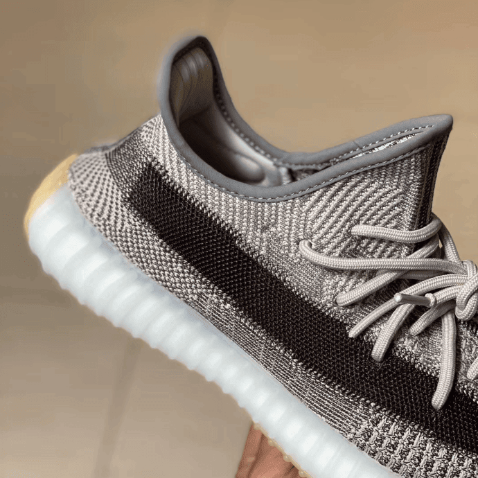 Yeezy 350 V2 “Zyon”最新实物图曝光!耐脏耐看! 货号:FZ1267