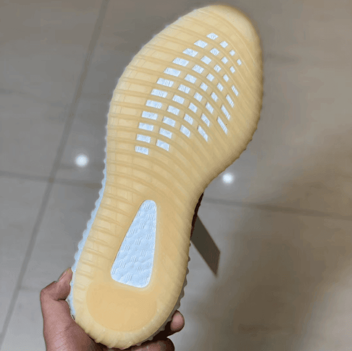 Yeezy 350 V2 “Zyon”最新实物图曝光!耐脏耐看! 货号:FZ1267