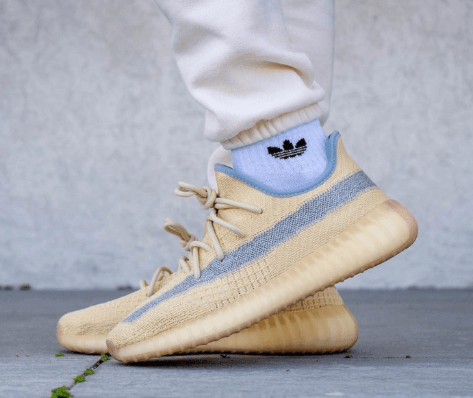 侧透满天星!上脚超清新!Yeezy 350 V2 “Linen”将于4月18日发售! 货号:FY5158