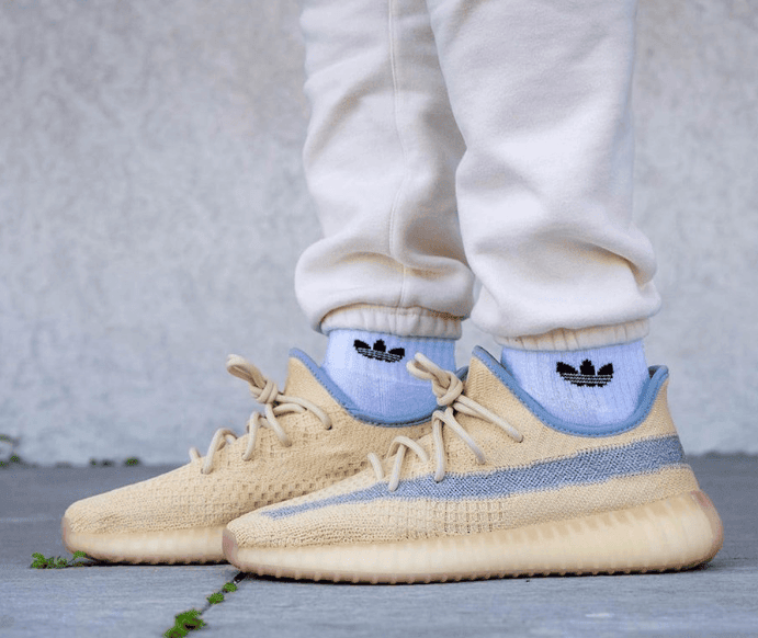 侧透满天星!上脚超清新!Yeezy 350 V2 “Linen”将于4月18日发售! 货号:FY5158